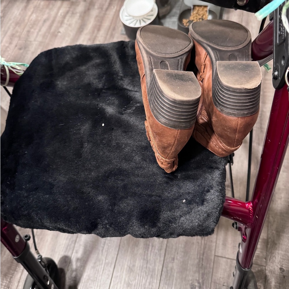 Born Women's Brown Ankle Boots
